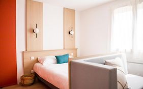 Sweetly Isatis Mérignac Hôtel de ville