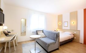 Sweetly Isatis Mérignac Hôtel de ville